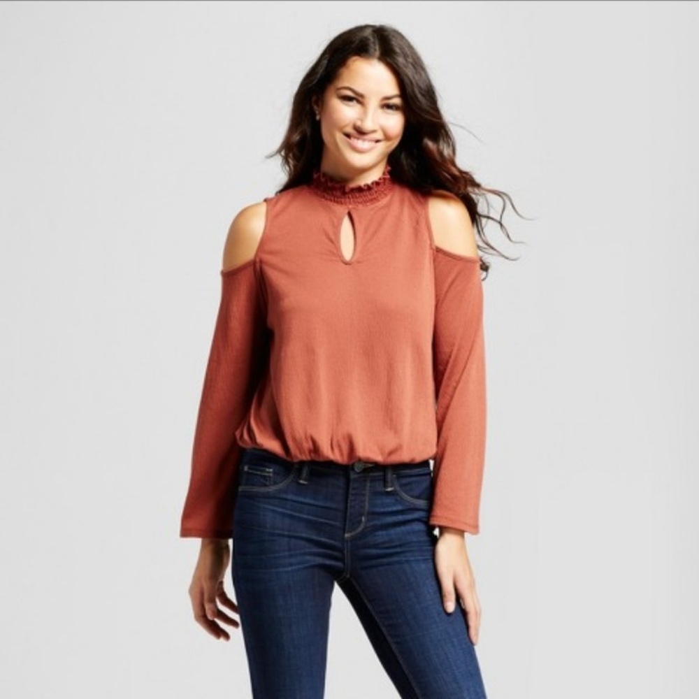NWT High Neck Cold Shoulder Bell Sleeve Bodysuit